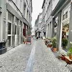 Le Neuvice - Place Du Marche, Quais, Bueren
