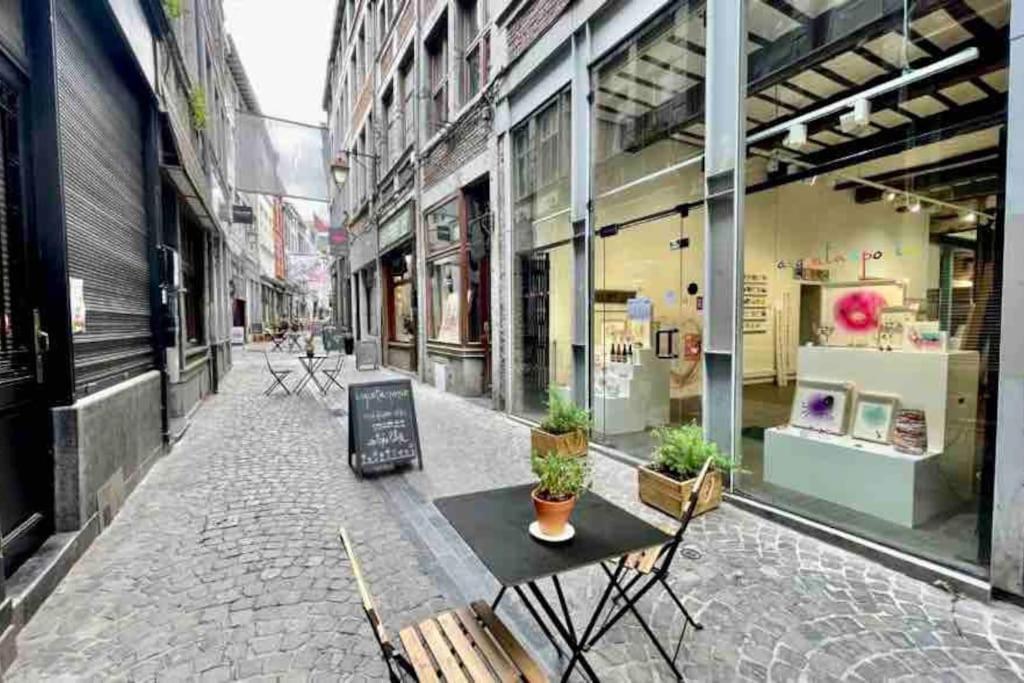 Le Neuvice - Place Du Marche, Quais, Bueren *