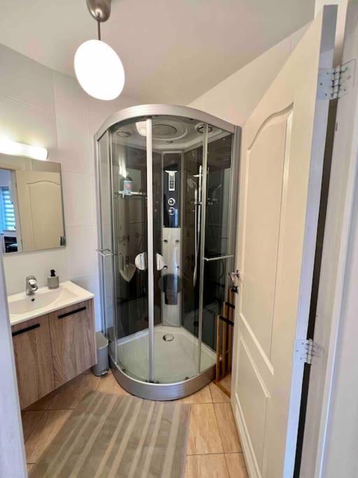 Le Neuvice - Place Du Marche, Quais, Bueren Appartement *