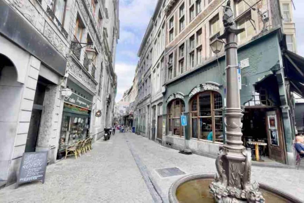 Le Neuvice - Place Du Marche, Quais, Bueren Liège